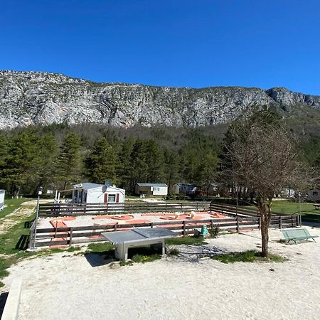 Mobilhome Comfort A La Montagne Saint-Auban  エクステリア 写真